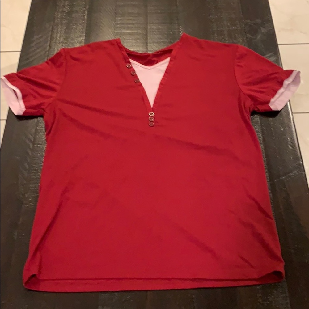 Medium Short Sleeve V-Neck T-Shirt w/Fill